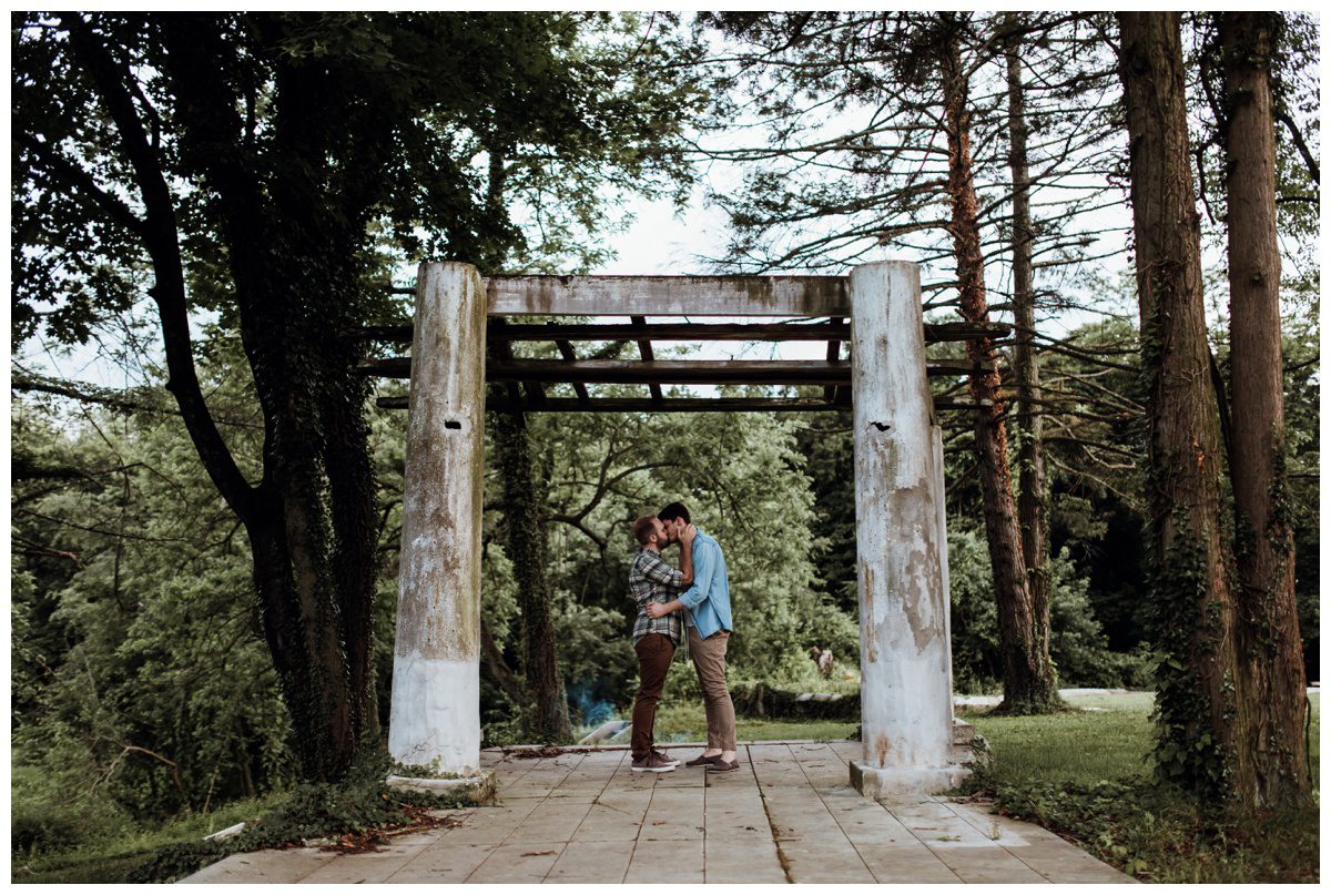 Shady Lane, York Pennsylvania, Smoke Bomb Engagement, Historic Shady Lane
