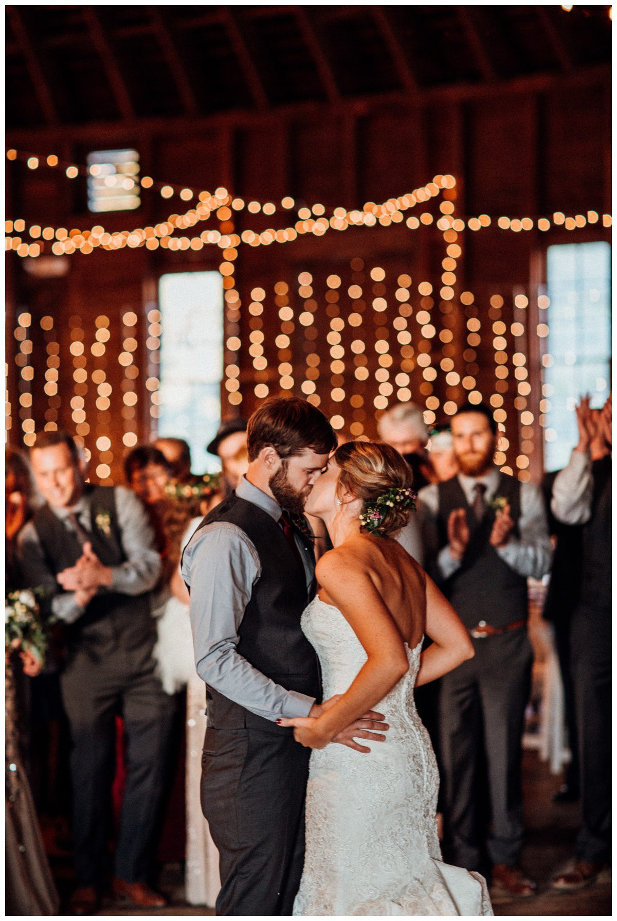 Historic Round Barn Gettysburg Wedding-196.jpg