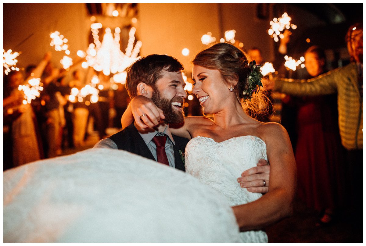 Historic Round Barn Gettysburg Wedding-245.jpg