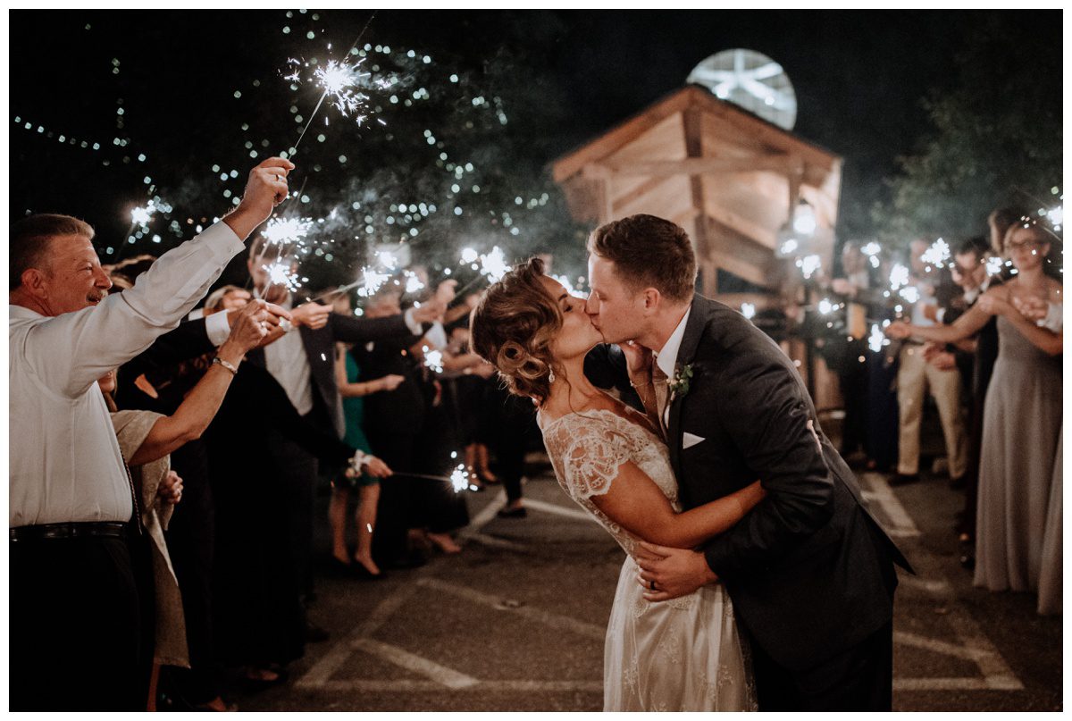 Riverdale Manor Wedding-220.jpg