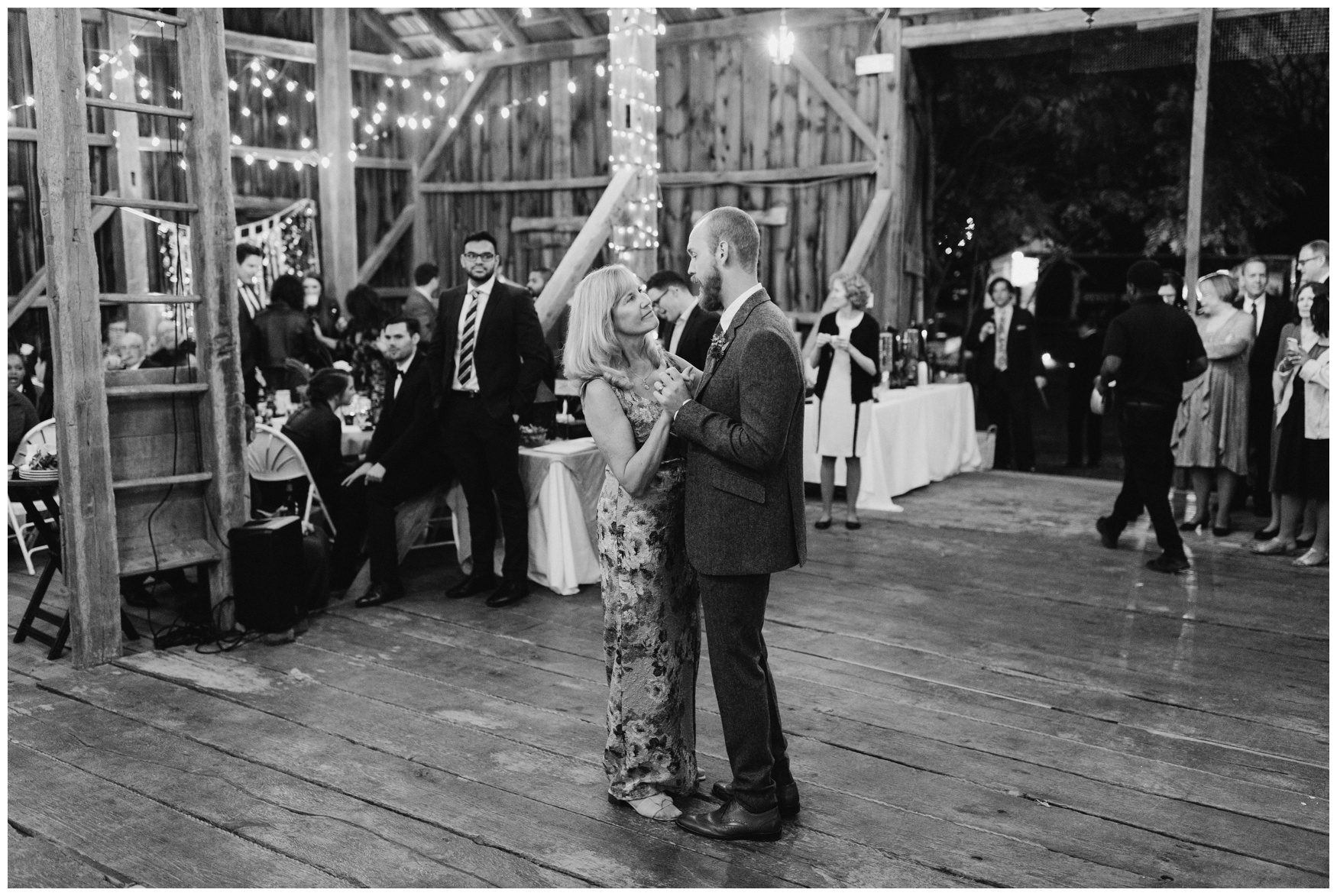 Battlefield Bed and Breakfast Wedding Photographer-292.jpg Battlefield Bed and Breakfast Wedding Photographer-292.jpg