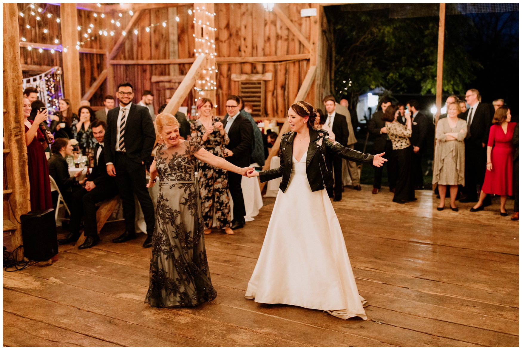 Battlefield Bed and Breakfast Wedding Photographer-296.jpg Battlefield Bed and Breakfast Wedding Photographer-296.jpg